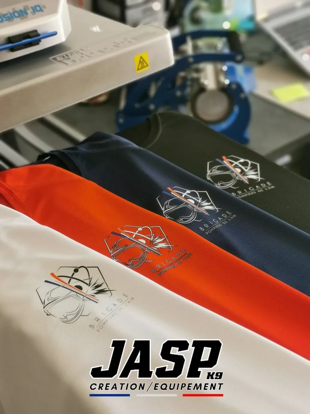 Pourquoi et comment personnalisez vos textiles pour votre unité ?